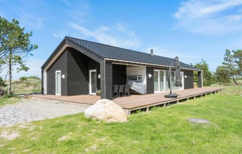 Lovely Home In Ringkøbing With Kitchen