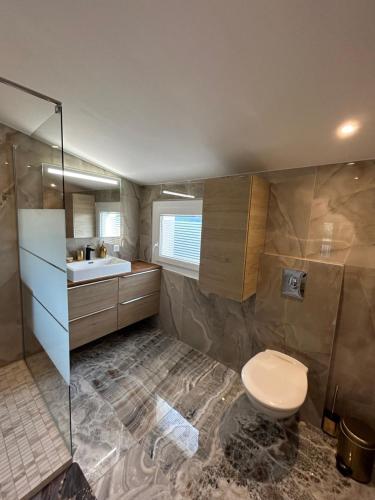 Duplex Oliveraie piscine au sel marin et parking, Nice (photo 8)