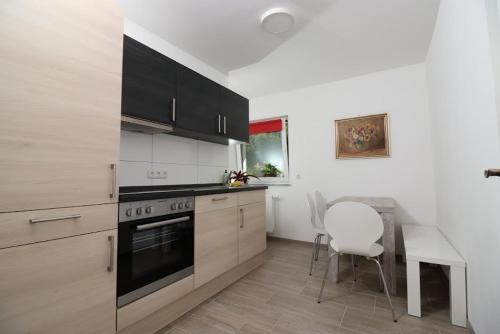 廚房, Ferienwohnung Waldhauser in 布賴滕貝格