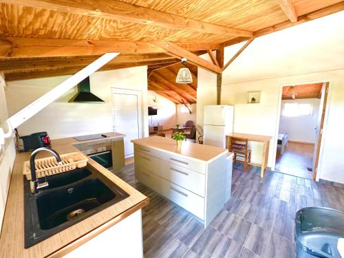 Cozinha, Appartement Ti Z'abouyou 700m de la plage in Sainte Anne