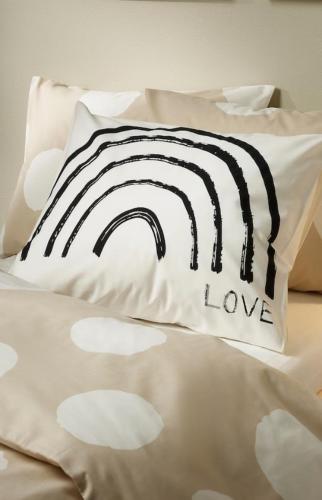 Bohemian Stylish Flat - image 9