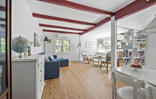 Nice Home In Græsted With Kitchen, Græsted