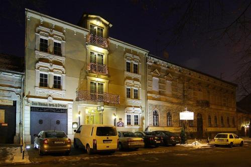 Öreg Miskolcz Hotel Es Etterem