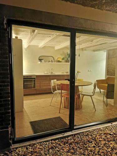 Kitchen, Slapen in een oude stal ('Het Oude Wezeveld') in Twello