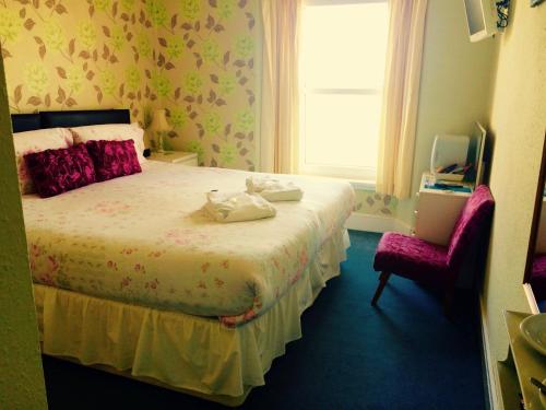2 twin beds