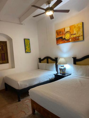 2 double beds