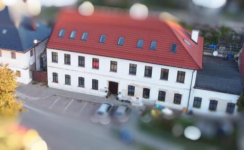 Viesnīcas āriene, Ubytování u zámku (Ubytovani u zamku) in Bezpravi