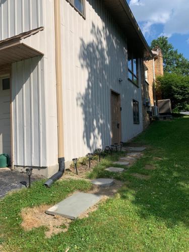 2 bedroom Apartment- Close to Hershey Park, Hollywood Casino and Downtown Harrisburg in Harrisburg, USA