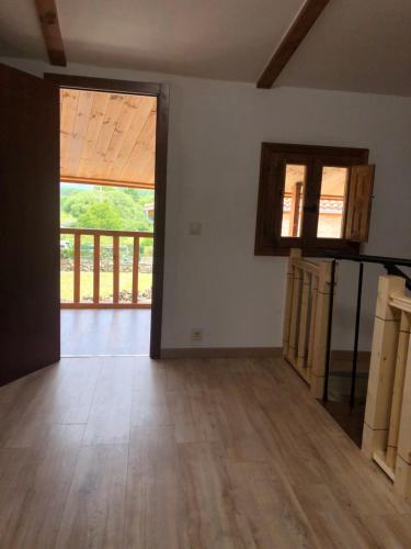 陽台/露台, Casa Anduriña (Casa Andurina) in 塔博亞德拉