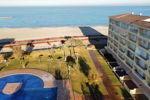 La urbanizacion con mejores vistas in Les Bovetes Beach