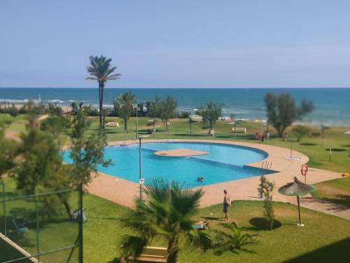 La urbanizacion con mejores vistas in Les Bovetes Beach