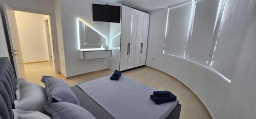 Two-Bedroom Apartment image 10