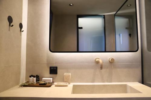 Faros Villa small hotel & restaurant Room Type - Deluxe Double Room