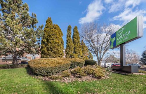 Extended Stay America Select Suites - Chicago - Westmont - Oak Brook in Westmont, USA
