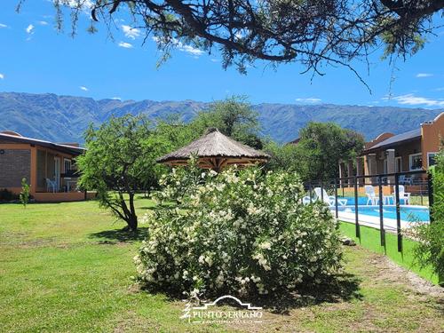 Apkārtne, Punto Serrano in Karpinterija