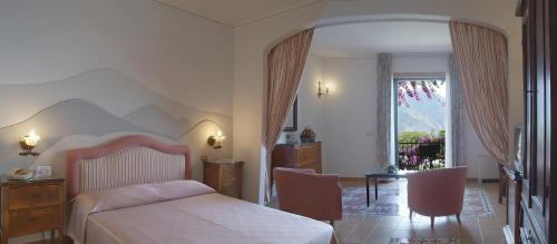 Double or twin room, deluxe