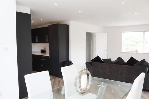 Spacious 2 Bedroom Home Next To Queen Victoria Hospital in 東格林斯蒂德