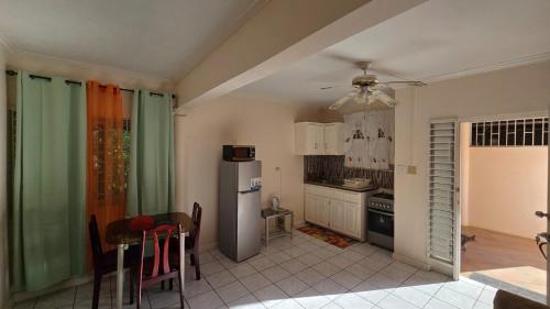ห้องครัว, Wizzy Apartment White River in โอโค ริออส