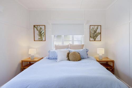 Moffat Beach Entertainer with Kids Retreat - 150m to the beach! - image 2