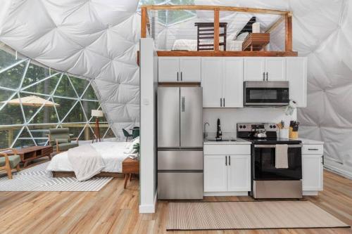 Dream Dome - Romantic Getaway, Hot Tub, AC, Wifi, National Park 8 min in Luray, USA