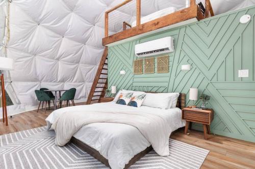 Dream Dome - Romantic Getaway, Hot Tub, AC, Wifi, National Park 8 min in Luray, USA
