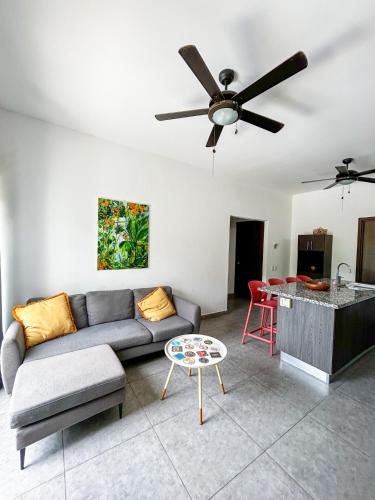 2BR Condominium in Downtown Jaco, Jacó (zdjęcie 3)