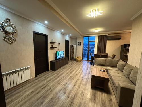 Tsereteli 87z in Tbilisi