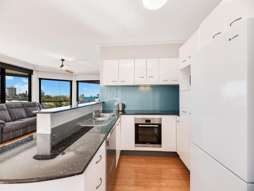 Mariners Unit 11 Kings Beach QLD - image 4