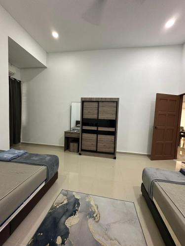 Homestay Kemaman Fyna08 Semi-D, 4 Bedrooms Dekat Pantai Kijal in Golf Course