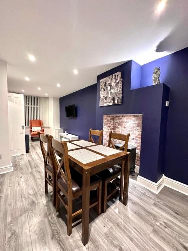 Facilities, Beautiful Entire House! in Bootle