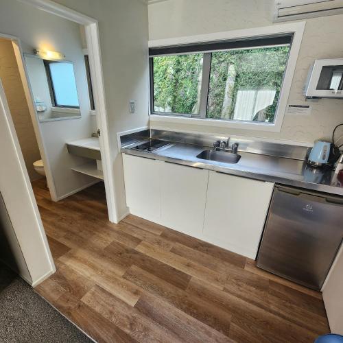 16 นอร์ทเกทมอเตอร์ลอดจ์ (16 Northgate Motor Lodge) in สแตรนดัน