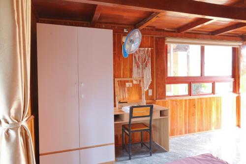 Triple Room with Private Bathroom image 10