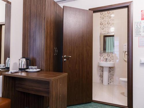 Almaz Hotel