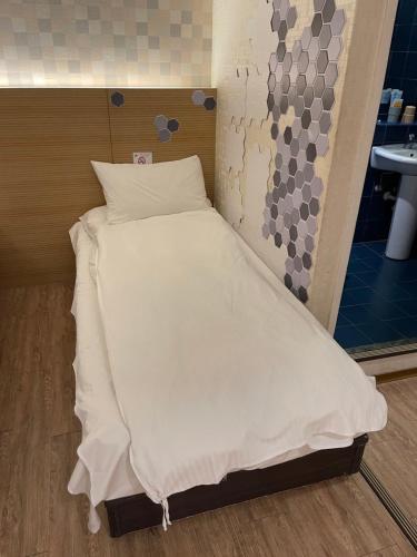 1 twin bed