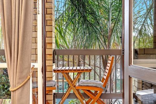 'Treetops at Glenelg' Coastal Stay with Leafy Patio, Adelaide (photo 5)