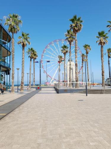 'Treetops at Glenelg' Coastal Stay with Leafy Patio, Adelaide (photo 7)