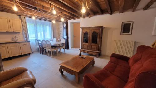 La Mélodie des champs, appartement mitoyen de 80 m2 dans une maison avec un autre appartement gîte à louer Guérard