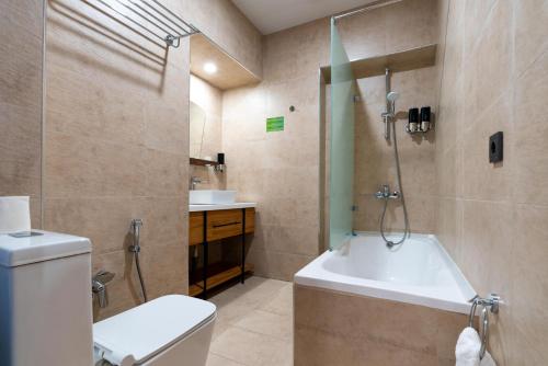 room detail thumbnail 2