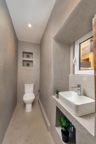 3-4 Bedrooms Villa in old Town