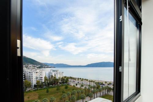 Studio with Sea View image 10
