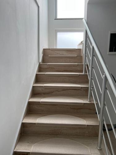 บริการและสิ่งอำนวยความสะดวก, komplettes Haus mit moderner Ausstattung in ruhiger Lage in คินยีลาเน