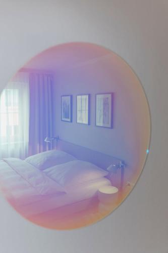 Hotel Lux - image 6