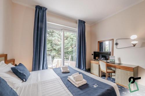 room detail thumbnail 0