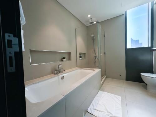 Stylish 2 Bedroom Dior-Inspired Apartment Connected to Dubai Mall, Dubaj (zdjęcie 6)