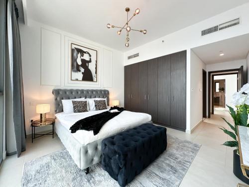 Stylish 2 Bedroom Dior-Inspired Apartment Connected to Dubai Mall, Dubaj (zdjęcie 2)