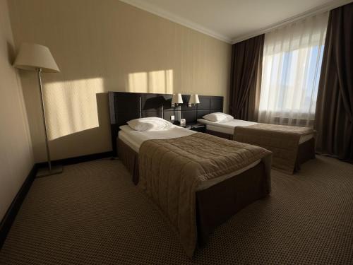 2 twin beds