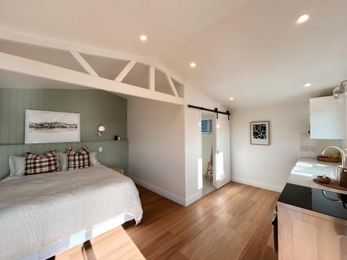 Willow View Cottage - Beautiful farm views close to Waitomo in Otorohanga