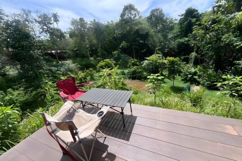 Balcony/terrace, Rat Min House in Phatong