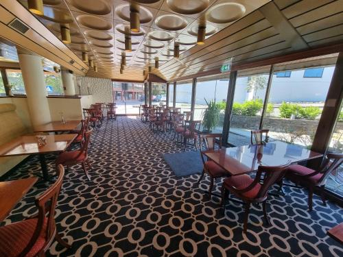 ห้องอาหาร, Stord Folkehøgskule Sommarhotell Leirvik in สตอร์ด