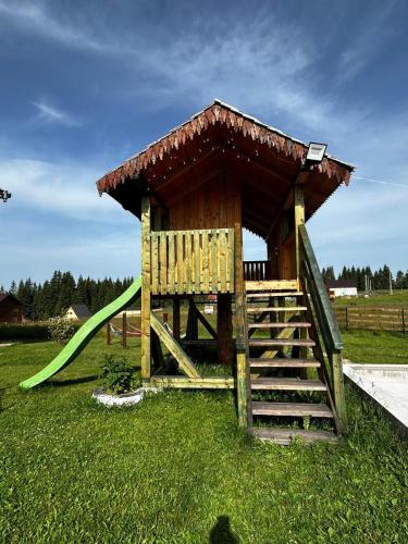 Casa Gemenelor in Marisel